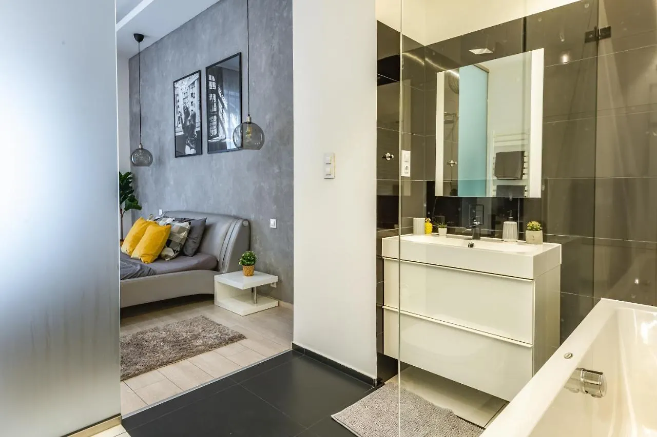 Luxury Nova Home Next To The New York Cafe Budapest