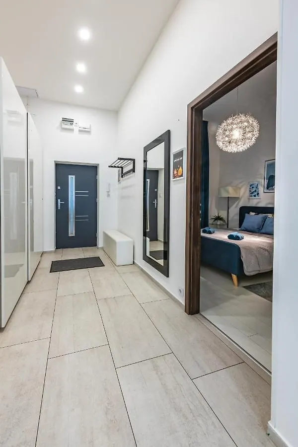 Luxury Nova Home Next To The New York Cafe Budapest