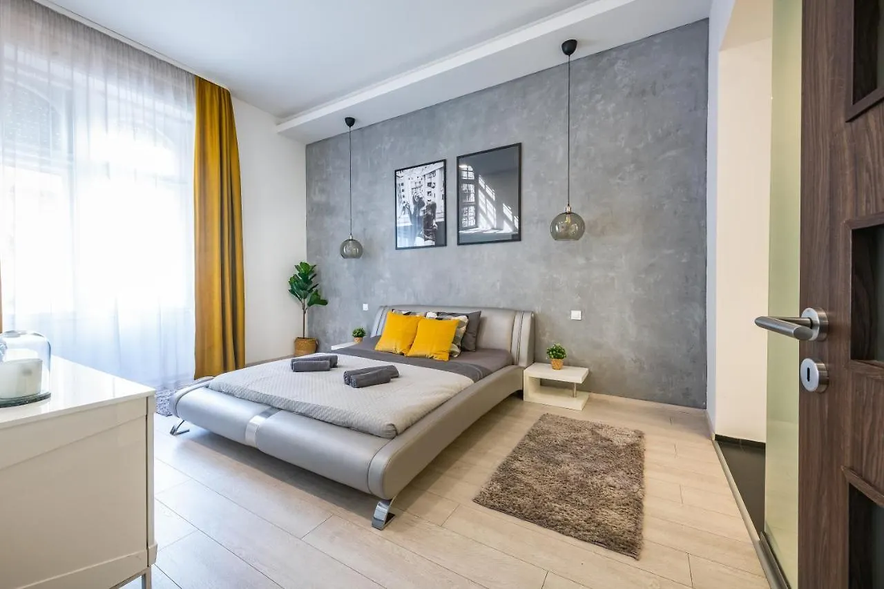 Luxury Nova Home Next To The New York Cafe Budapest 0*,