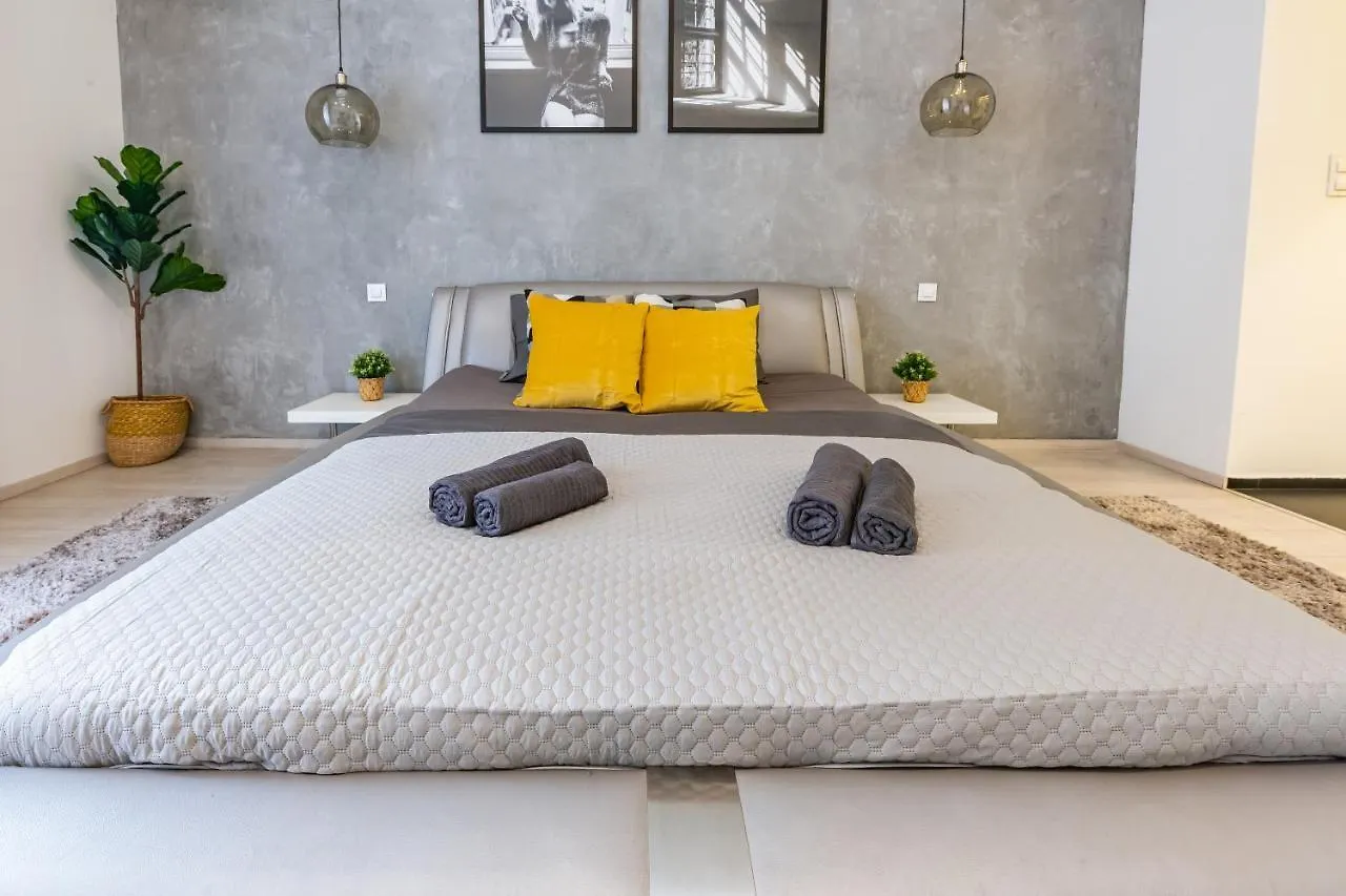 Apartment Luxury Nova Home Next To The New York Cafe Budapest