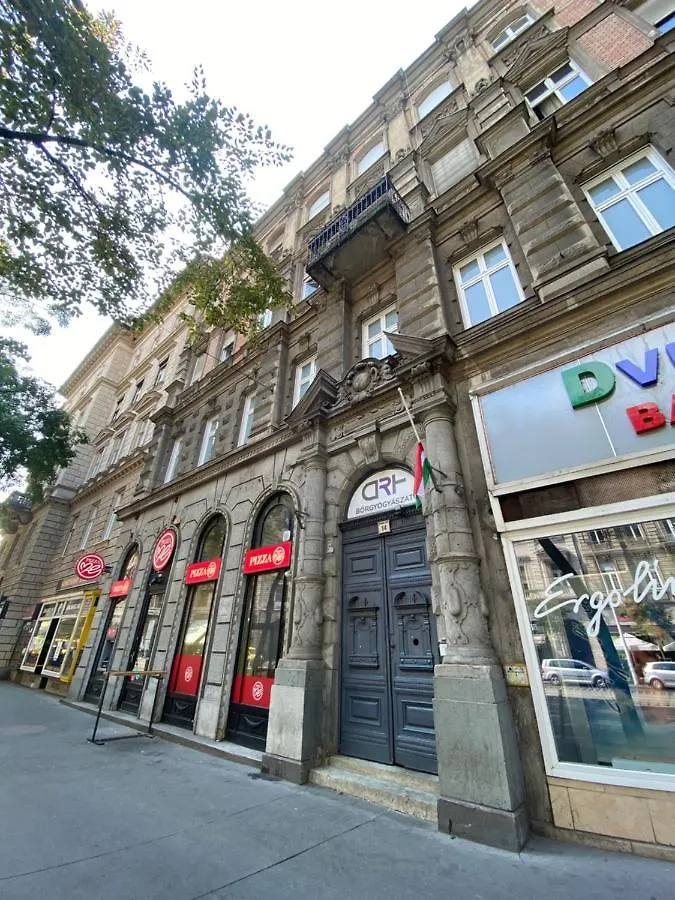 Luxury Nova Home Next To The New York Cafe Budapest Apartment